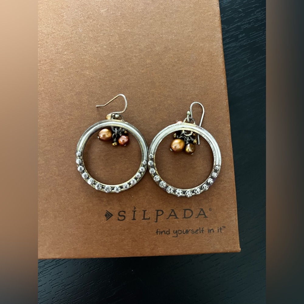Retired Silpada freshwater pearl cluster hoops